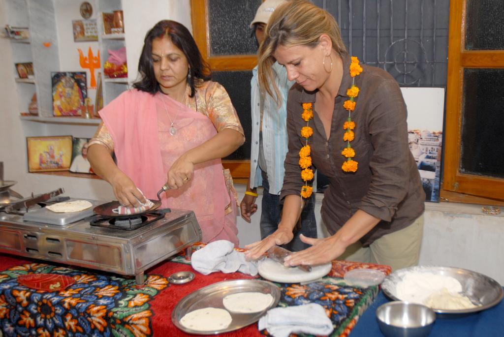 Pushkar Cooking Art And Home Stay Exteriör bild